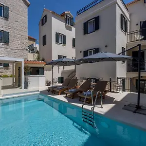 Sperone 4*, Split Croacia