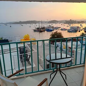 Mia Hill , Bodrum Turquía